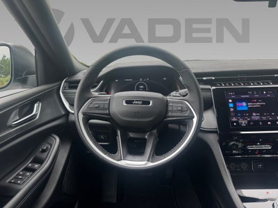 2025 Jeep Grand Cherokee GRAND CHEROKEE LAREDO X 4X2