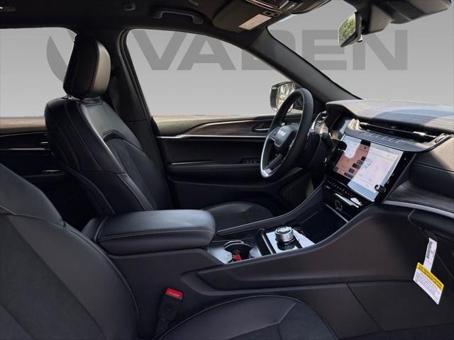 2026 Jeep Grand Cherokee GRAND CHEROKEE LAREDO ALTITUDE 4X2
