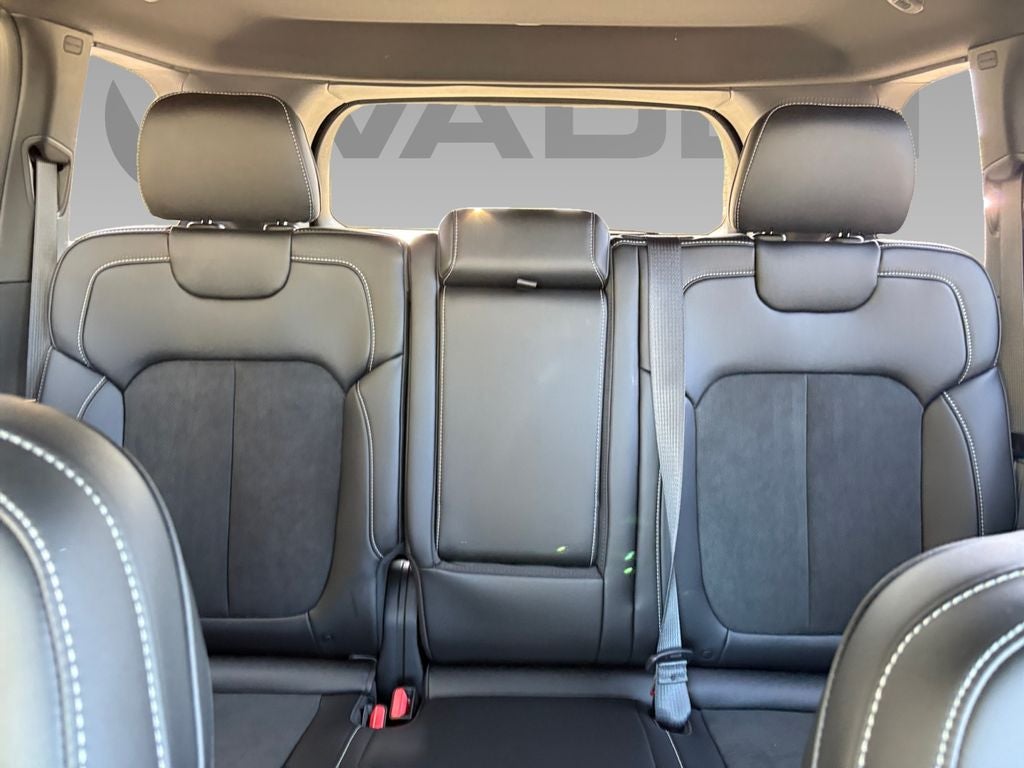 2026 Jeep Grand Cherokee GRAND CHEROKEE LAREDO ALTITUDE 4X2