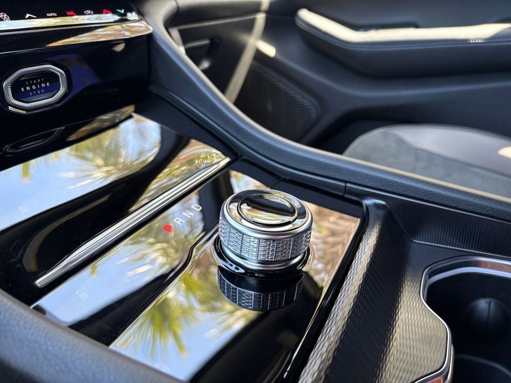 2026 Jeep Grand Cherokee GRAND CHEROKEE LAREDO ALTITUDE 4X2