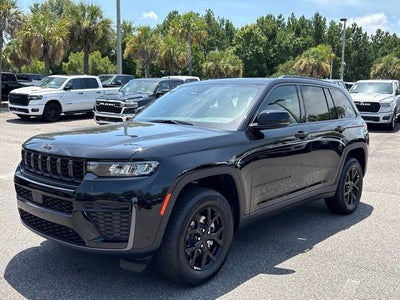 2026 Jeep Grand Cherokee GRAND CHEROKEE LAREDO ALTITUDE 4X2