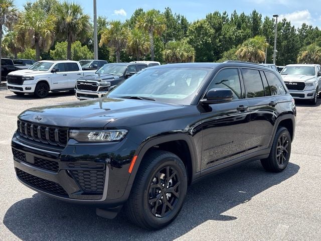 2026 Jeep Grand Cherokee GRAND CHEROKEE LAREDO ALTITUDE 4X2
