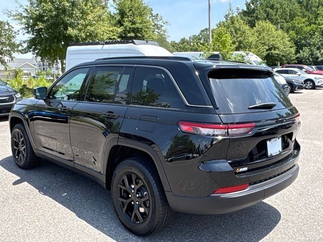 2026 Jeep Grand Cherokee GRAND CHEROKEE LAREDO ALTITUDE 4X2