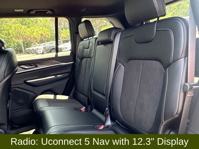 2026 Jeep Grand Cherokee GRAND CHEROKEE LAREDO ALTITUDE 4X2