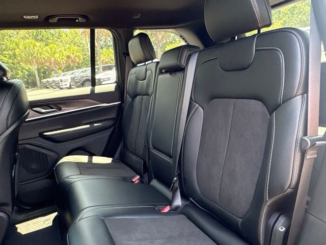 2026 Jeep Grand Cherokee GRAND CHEROKEE LAREDO ALTITUDE 4X2
