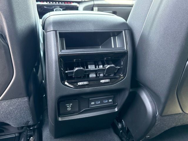 2026 Jeep Grand Cherokee GRAND CHEROKEE LAREDO ALTITUDE 4X2