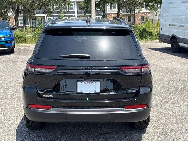 2026 Jeep Grand Cherokee GRAND CHEROKEE LAREDO ALTITUDE 4X2