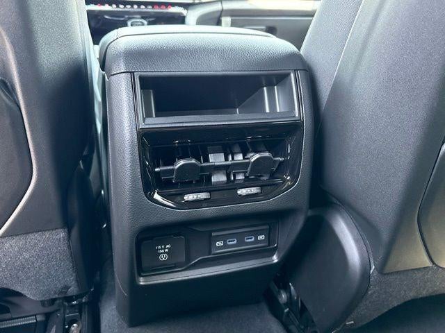 2026 Jeep Grand Cherokee GRAND CHEROKEE LAREDO ALTITUDE 4X2