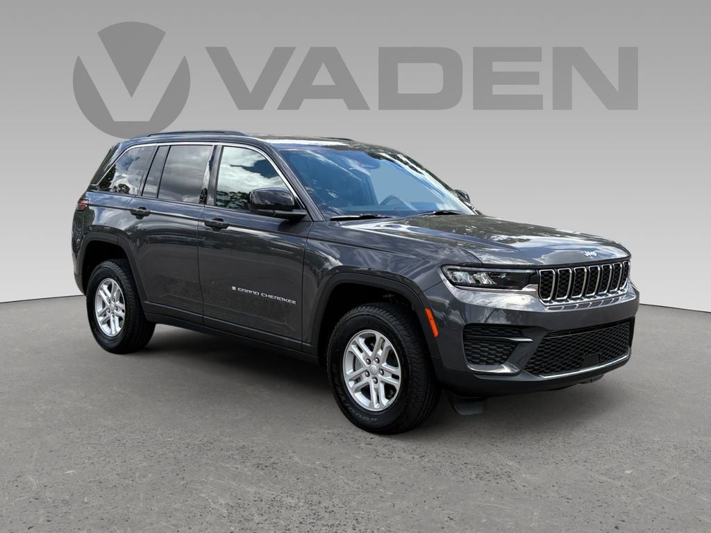 2025 Jeep Grand Cherokee GRAND CHEROKEE LAREDO 4X4