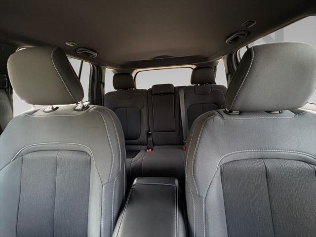 2025 Jeep Grand Cherokee GRAND CHEROKEE LAREDO 4X4