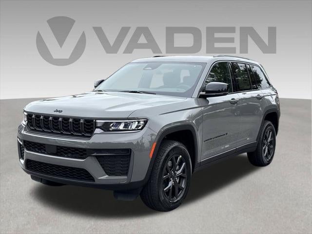 2027 Jeep Grand Cherokee Laredo Altitude