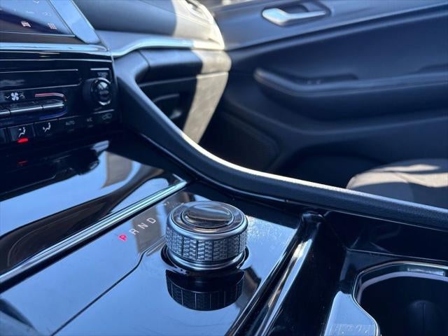 2023 Jeep Grand Cherokee L Laredo 4x2