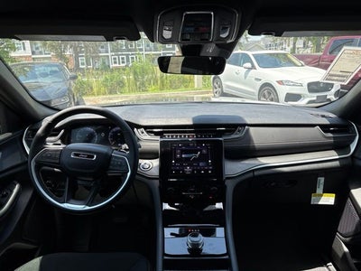 2026 Jeep Grand Cherokee GRAND CHEROKEE L LAREDO X 4X2