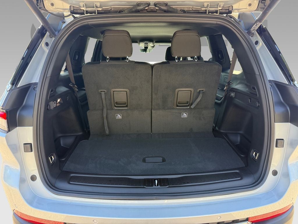 2025 Jeep Grand Cherokee GRAND CHEROKEE L LAREDO 4X2