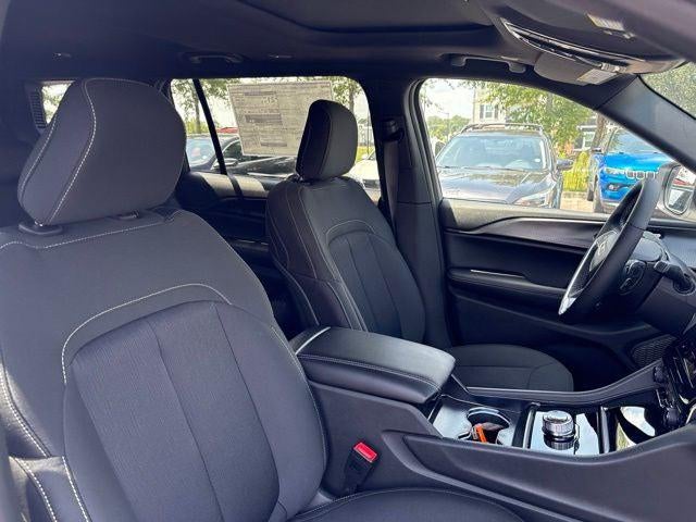 2026 Jeep Grand Cherokee GRAND CHEROKEE L LAREDO X 4X2