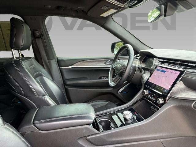 2022 Jeep Grand Cherokee L Overland 4x2