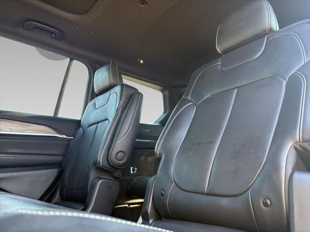 2022 Jeep Grand Cherokee L Overland 4x4