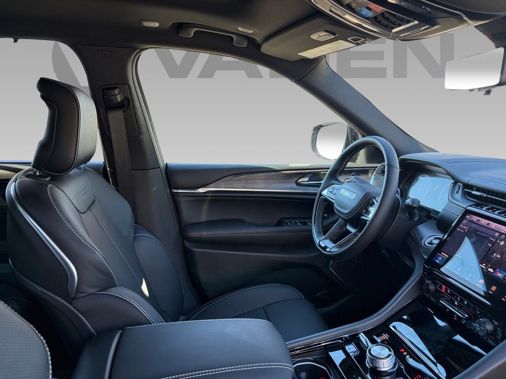 2025 Jeep Grand Cherokee GRAND CHEROKEE L OVERLAND 4X4