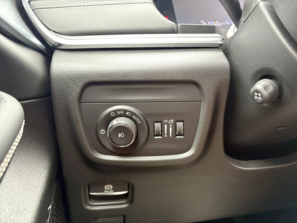 2025 Jeep Grand Cherokee GRAND CHEROKEE L OVERLAND 4X4