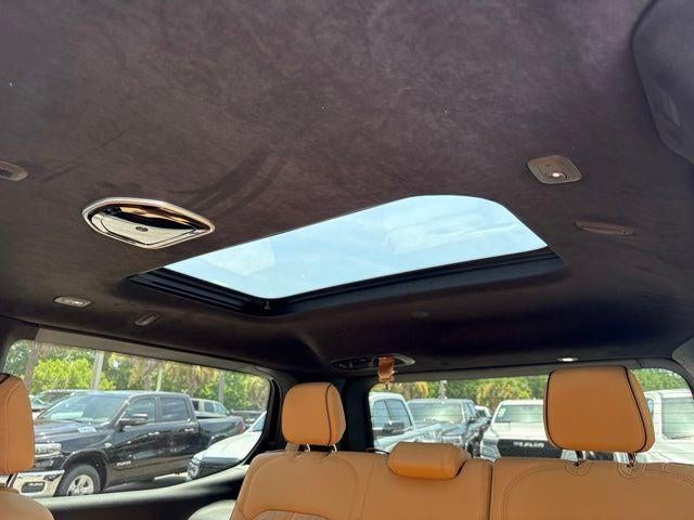 2026 Jeep Grand Wagoneer GRAND WAGONEER SUMMIT RESERVE 4X4