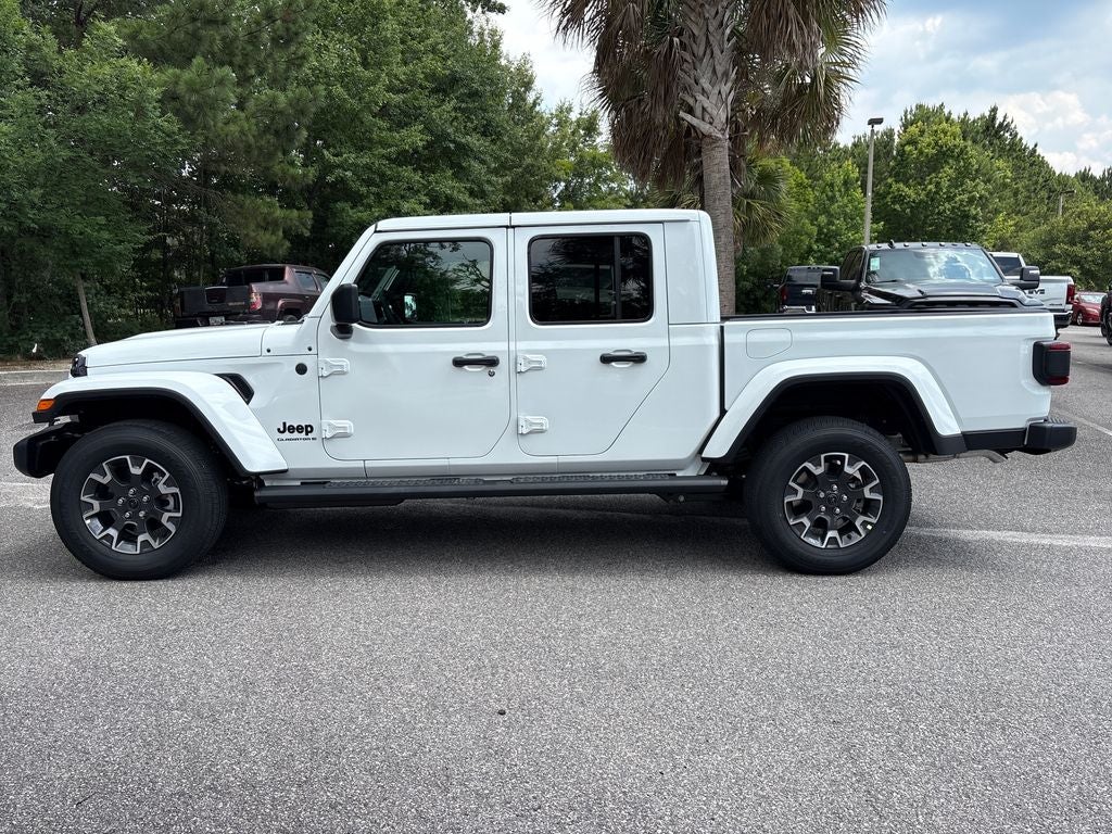 2026 Jeep Gladiator GLADIATOR SAHARA 4X4