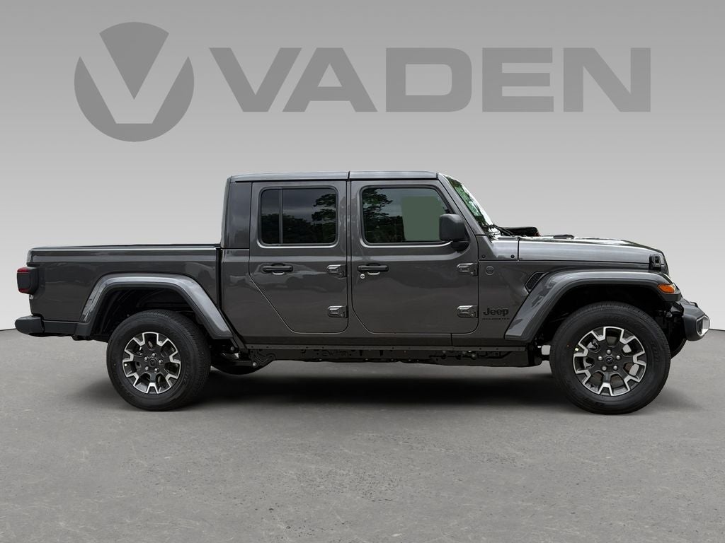 2026 Jeep Gladiator GLADIATOR SAHARA 4X4
