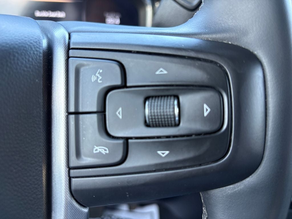 2025 GMC Sierra 1500 4WD Crew Cab Short Box SLT