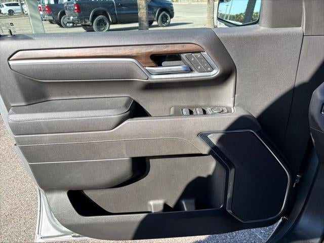 2025 GMC Sierra 1500 4WD Crew Cab Short Box SLT