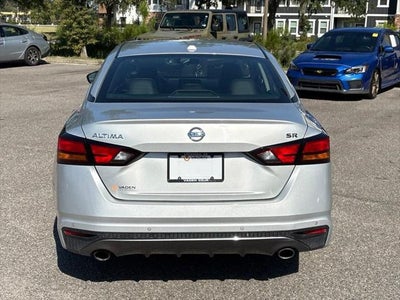 2022 Nissan Altima SR FWD