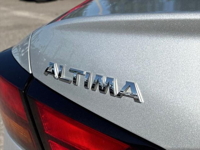 2022 Nissan Altima SR FWD