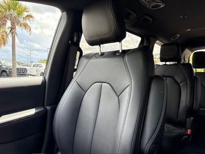 2027 Chrysler Pacifica PACIFICA SELECT