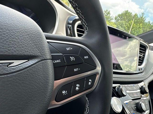 2027 Chrysler Pacifica PACIFICA SELECT