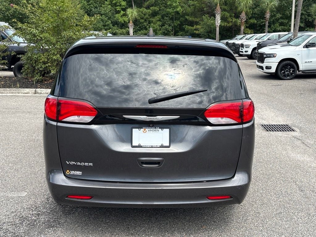 2023 Chrysler Voyager LX