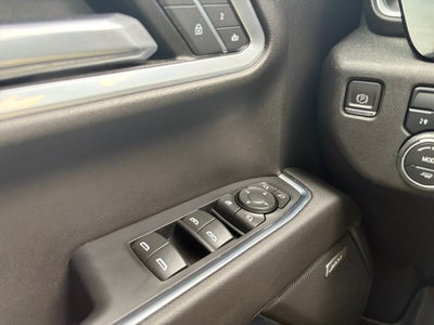2022 Chevrolet Silverado 1500 4WD Crew Cab Short Bed LTZ