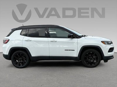 2022 Jeep Compass Altitude FWD