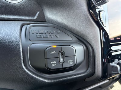 2026 RAM Ram 3500 RAM 3500 TRADESMAN CREW CAB 4X4 6'4' BOX