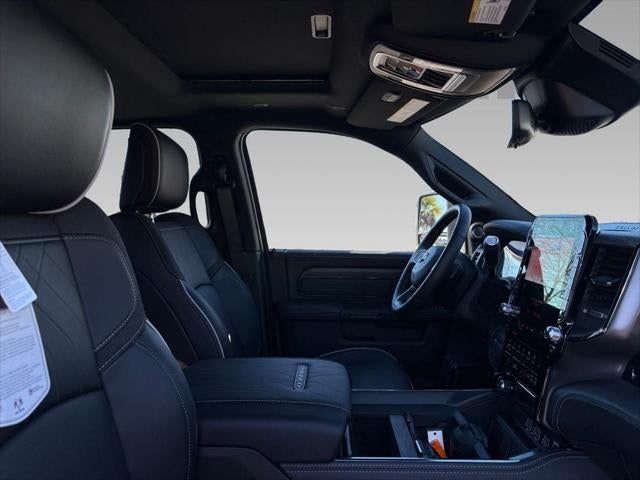 2026 RAM Ram 3500 RAM 3500 LIMITED CREW CAB 4X4 6'4' BOX