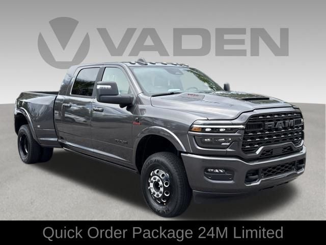 2026 RAM 3500 RAM 3500 LIMITED MEGA CAB 4X4 6'4' BOX