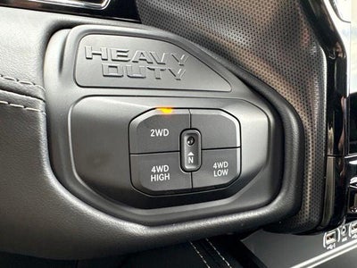 2026 RAM 3500 RAM 3500 LIMITED MEGA CAB 4X4 6'4' BOX