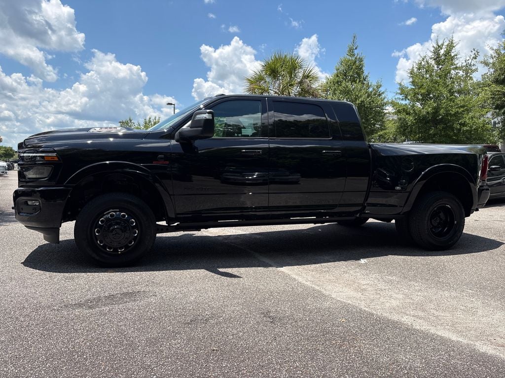 2026 RAM Ram 3500 RAM 3500 LIMITED MEGA CAB 4X4 6'4' BOX
