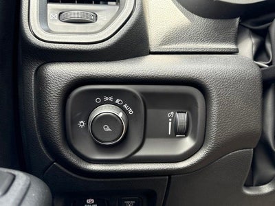 2026 RAM 1500 RAM 1500 TRADESMAN CREW CAB 4X2 5'7' BOX
