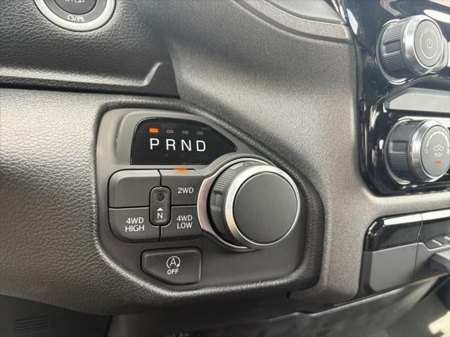 2026 RAM Ram 1500 RAM 1500 TRADESMAN CREW CAB 4X4 5'7' BOX