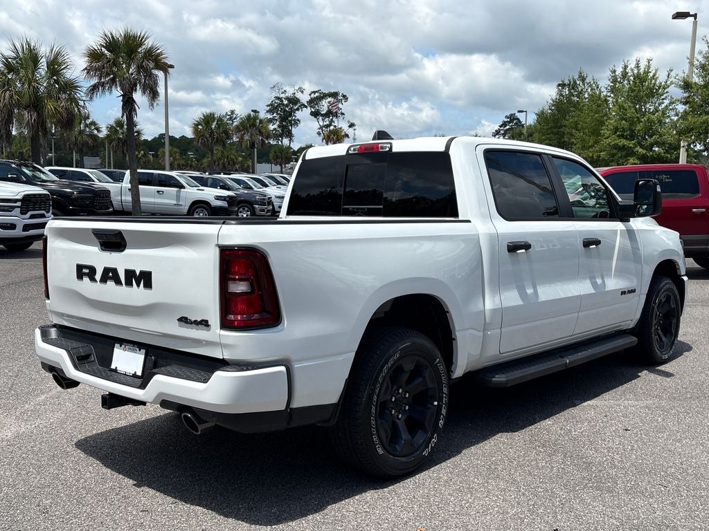 2026 RAM Ram 1500 RAM 1500 EXPRESS CREW CAB 4X4 5'7' BOX
