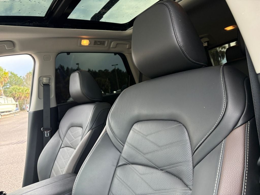 2025 Nissan Pathfinder Platinum FWD