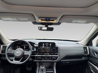 2025 Nissan Pathfinder Platinum FWD