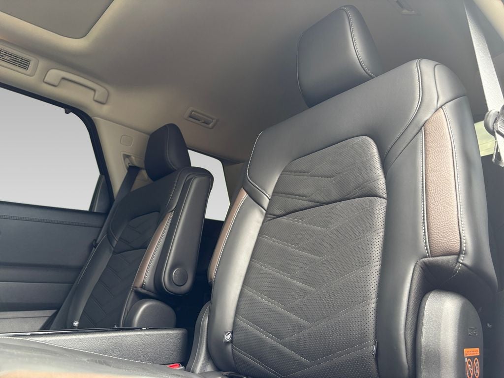 2025 Nissan Pathfinder Platinum FWD