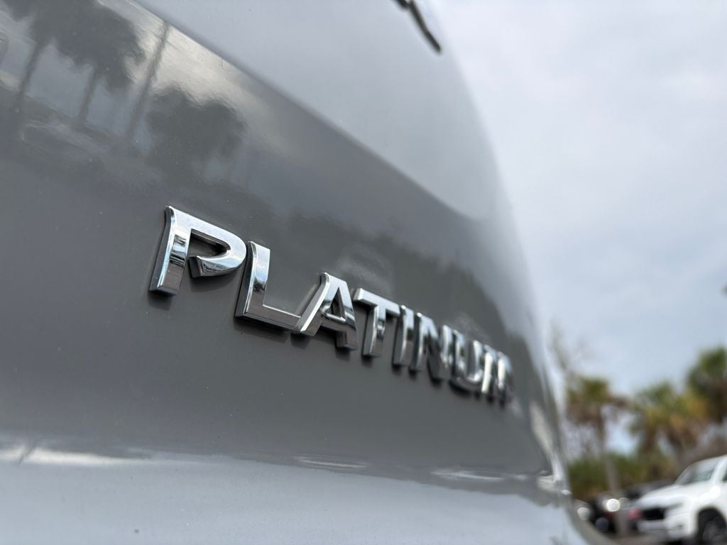 2025 Nissan Pathfinder Platinum FWD