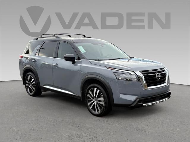 2025 Nissan Pathfinder Platinum FWD