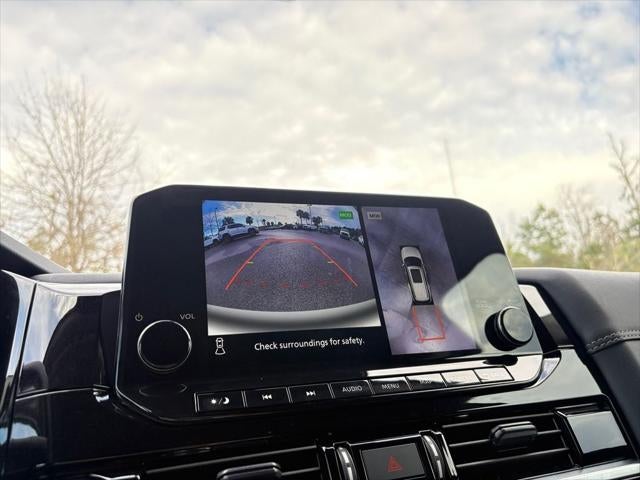 2025 Nissan Pathfinder Platinum FWD