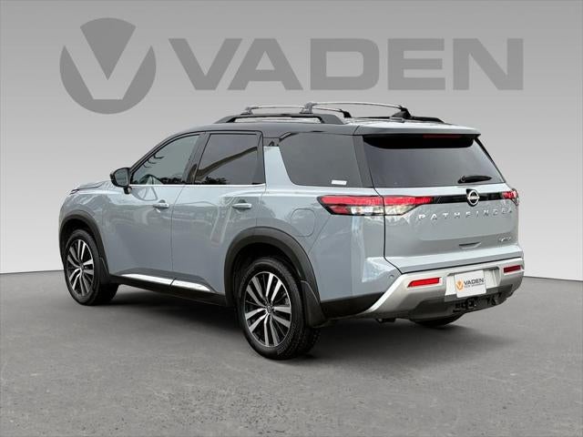 2025 Nissan Pathfinder Platinum FWD